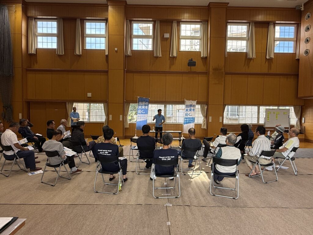 10月17日に福江市民館で開催した「鈴木なおやと語る会」の会場の様子