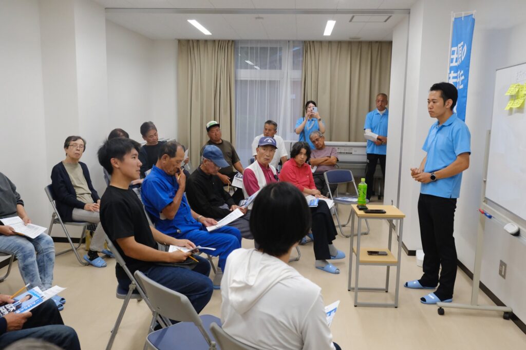 10月17日に清田市民館で開催した「鈴木なおやと語る会」の会場の様子